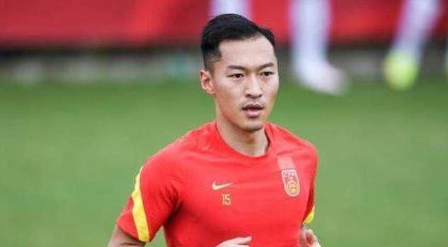 本轮英超，切尔西2-0击败谢菲联，帕尔默传射建功。